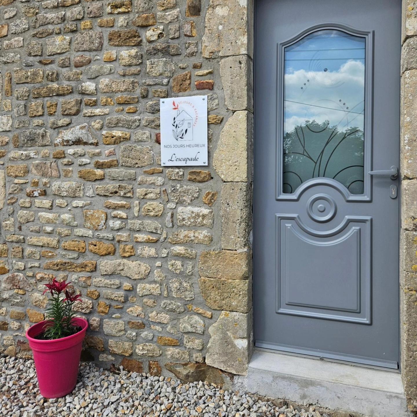 L'Escapade, Maison De Campagne Etienville エクステリア 写真
